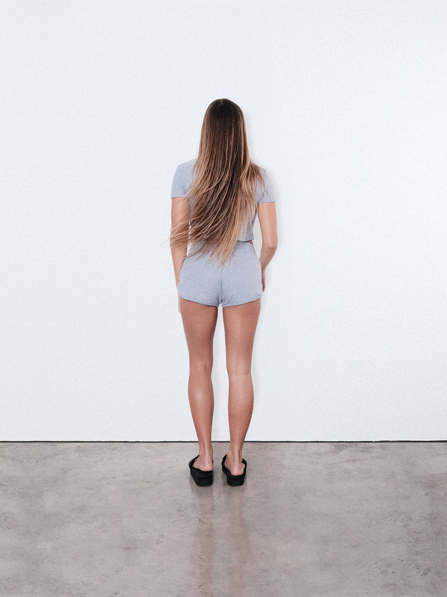 SHORT - LIGHT BLUE